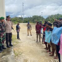 Polres Maybrat Amankan Aksi Demonstrasi Solidaritas Rakyat Papua Peduli HAM Di Kantor DPRK Aifat