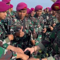 Prajurit Yonif 2 Marinir Galang Donasi untuk Korban Banjir Sumatra Saat Tengah Penugasan Pam Bangsitnas di Ibukota