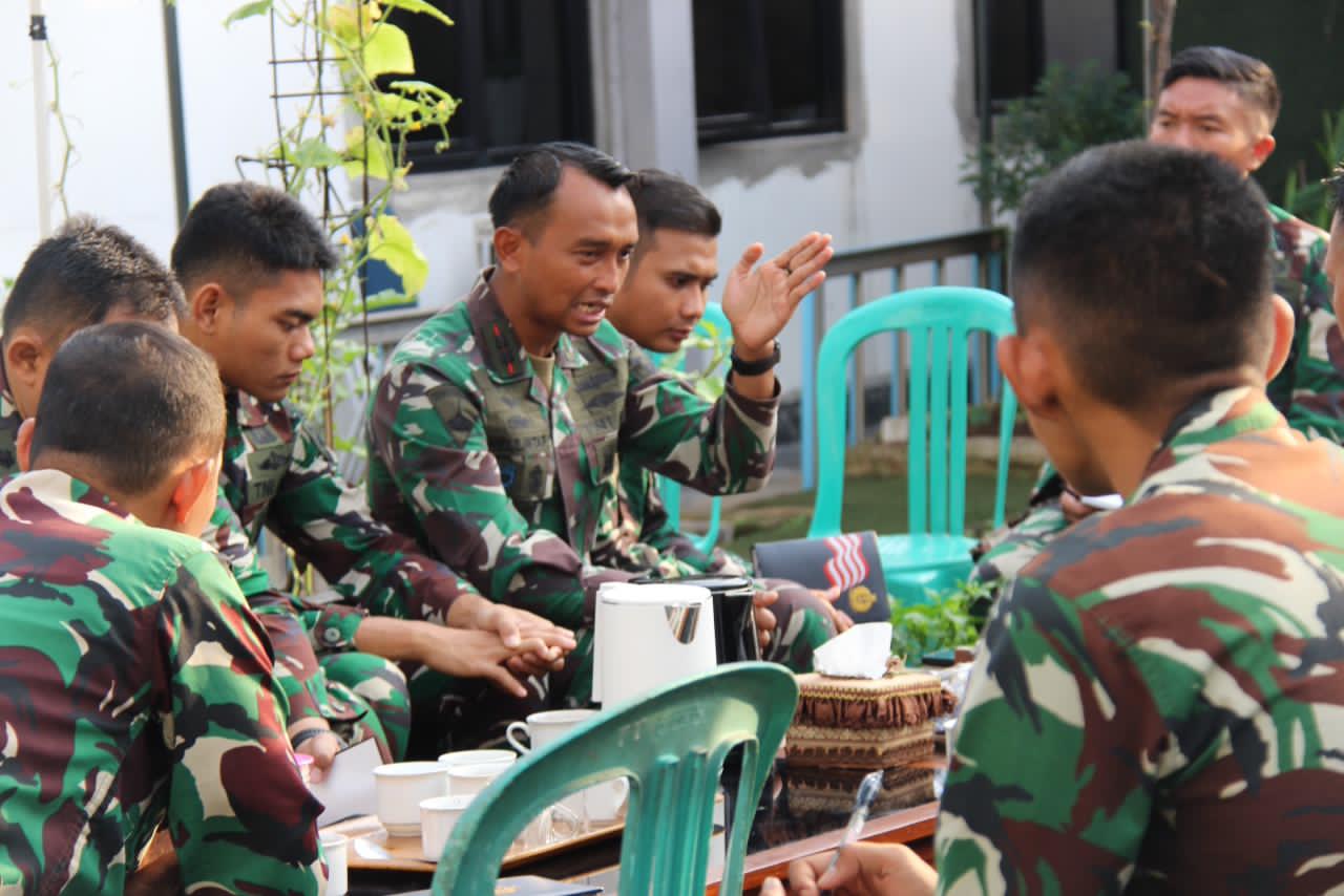 Letkol Marinir Helilintar, Pimpin Langsung Morning Brifing Bersama Seluruh Perwira Yonif 2 Marinir