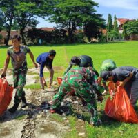 Serentak, Kodim Bojonegoro Gelar Karya Bakti Pembersihan Lingkungan di 28 Titik