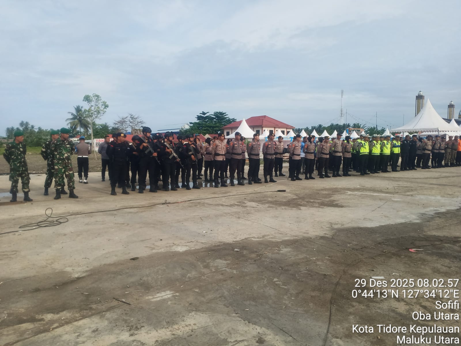 Usai Apel Gabungan, Personel Kodim 1505/Tidore Langsung Siaga di Pos Pengamanan