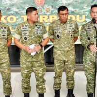 Dari Udara, Laut, dan Darat, TNI Maksimalkan Seluruh Kekuatan untuk Rakyat Terdampak Bencana