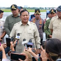 Panglima TNI Dampingi Presiden RI Pastikan Penanganan dan Pemulihan Bencana Terkendali