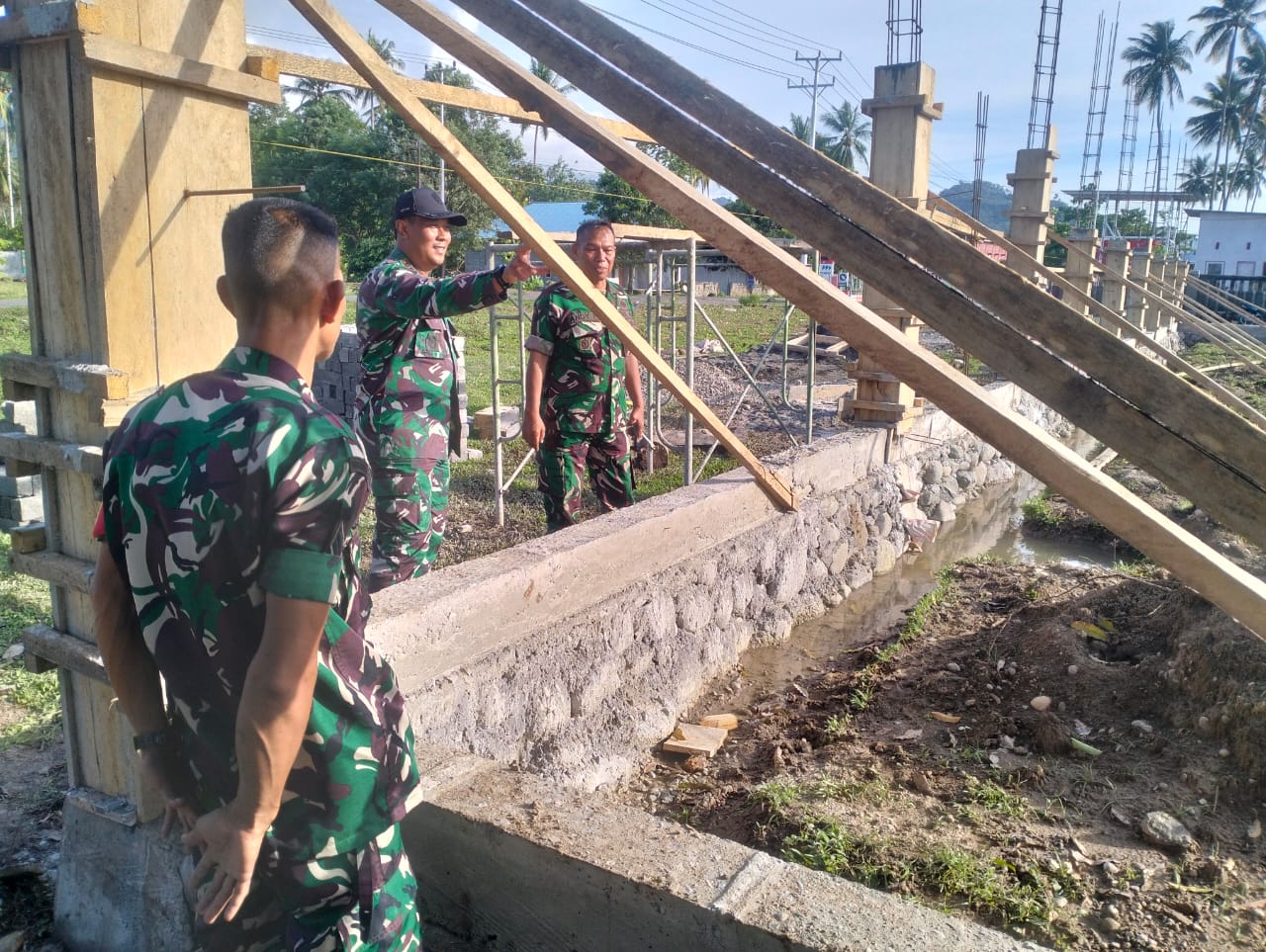 Dandim 1505/Tidore Tinjau Pembangunan Koperasi Merah Putih di Kecamatan Oba Utara