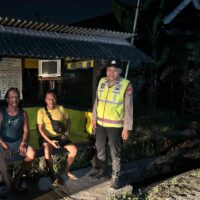 Kegiatan Sambang Desa, Bhabinkamtibmas ke Pos Kamling