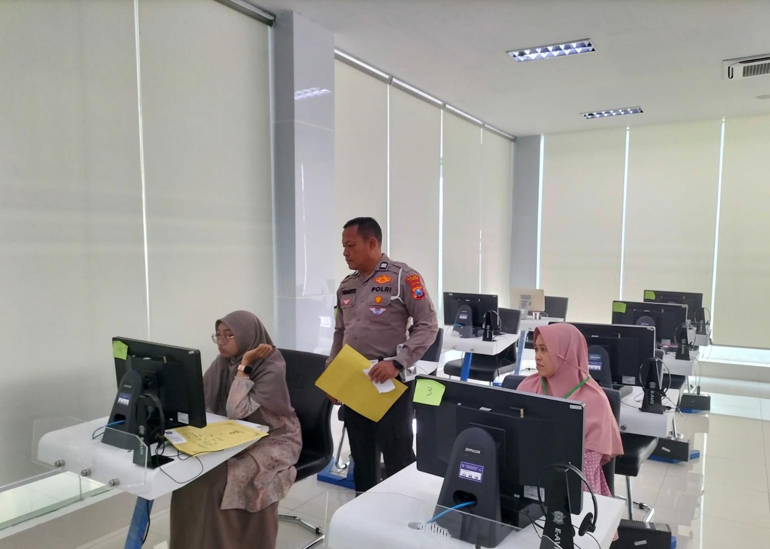 Ketika Hukum Hadir dengan Wajah Manusiawi: Cerita Polantas Menyapa di Tuban Ketika Hukum Hadir dengan Wajah Manusiawi: Cerita Polantas Menyapa di Tuban