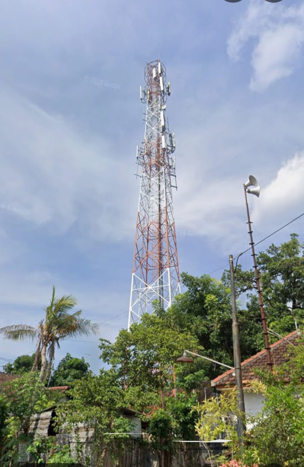 Warga Pabean Pertanyakan Transparansi Kompensasi Menara, Pemdes Klaim Tak Dilibatkan