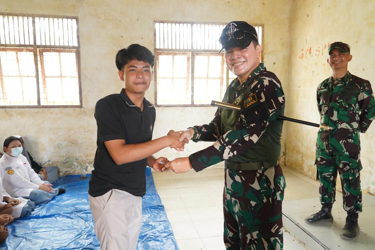 Taruna Akmil Satgastar Latsitardanus XLVI Terima Kunjungan Gubernur Akmil di Tamiang