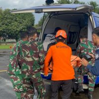Satu Jenazah Korban Jatuhnya Pesawat ATR 42-500 Berhasil Dievakuasi ke Lanud Sultan Hasanuddin