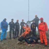 Tergabung dalam Tim SAR Gabungan, Prajurit Lanud Sultan Hasanuddin Tembus Medan Curam Evakuasi Korban ATR 42-500