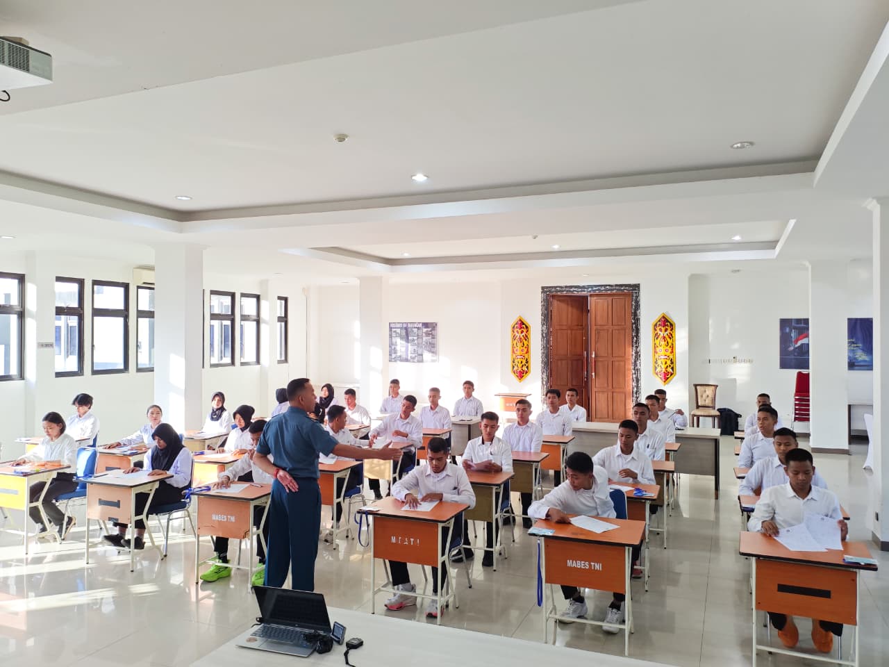 Kodaeral XIII Laksanakan Tes Psikologi Calon Prajurit Bintara dan Tamtama PK TNI AL Gel. I Tahun 2026 Kodaeral XIII Laksanakan Tes Psikologi Calon Prajurit Bintara dan Tamtama PK TNI AL Gel. I Tahun 2026