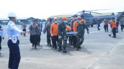 Danlanud Sultan Hasanuddin Pimpin Langsung Evakuasi Body Part Korban Jatuhnya Pesawat ATR 42-500