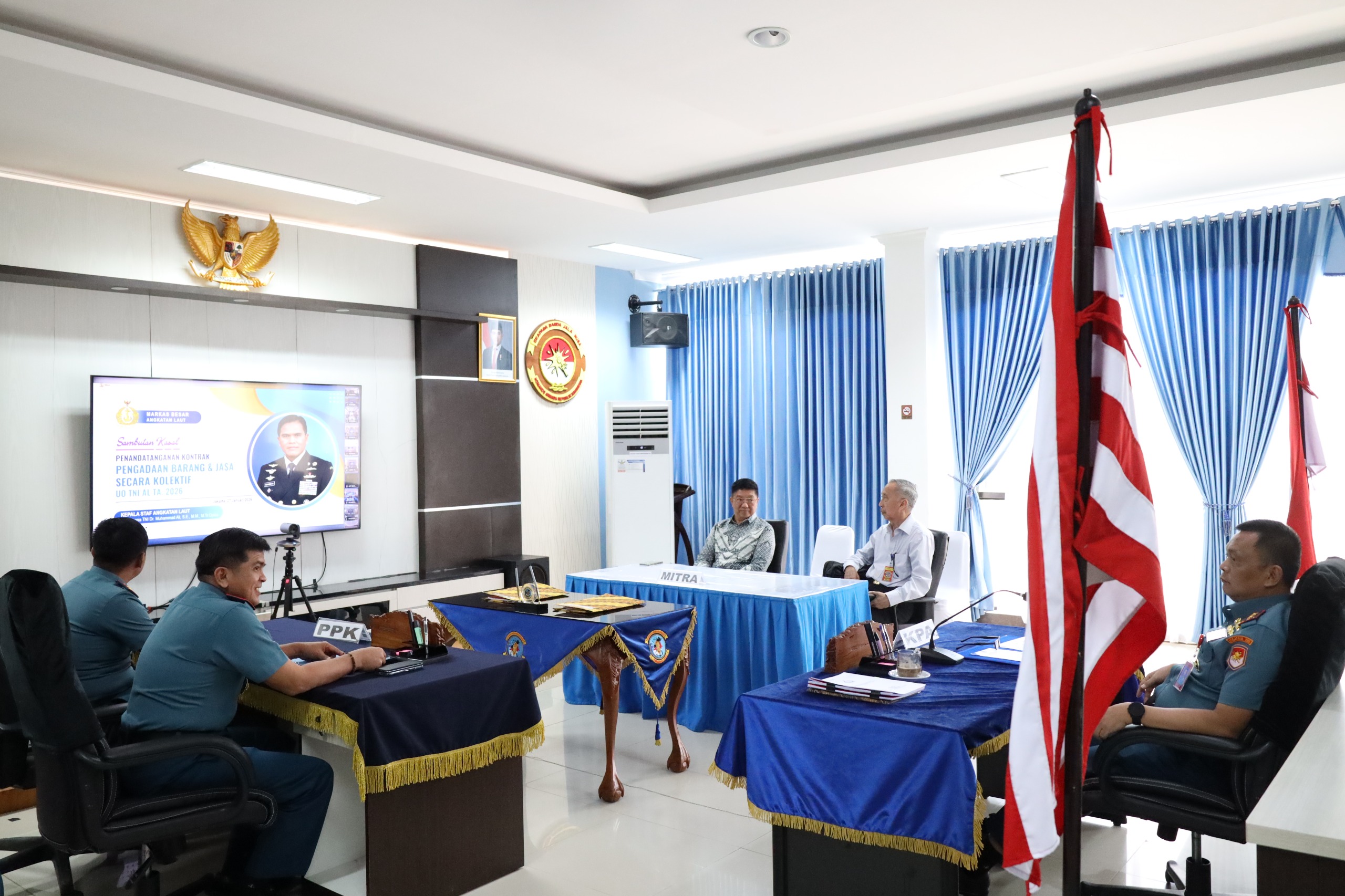 Dankodaeral XIII Hadiri Penandatanganan Kontrak Pengadaan Barang Dan Jasa Secara Kolektif UO TNI AL Tahun 2026