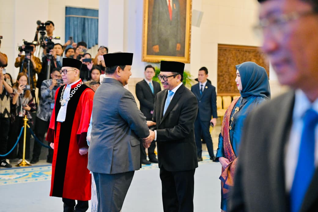 Wakil Panglima TNI Hadiri Pelantikan Hakim Mahkamah Konstitusi dan Wakil Menteri Keuangan di Istana Negara