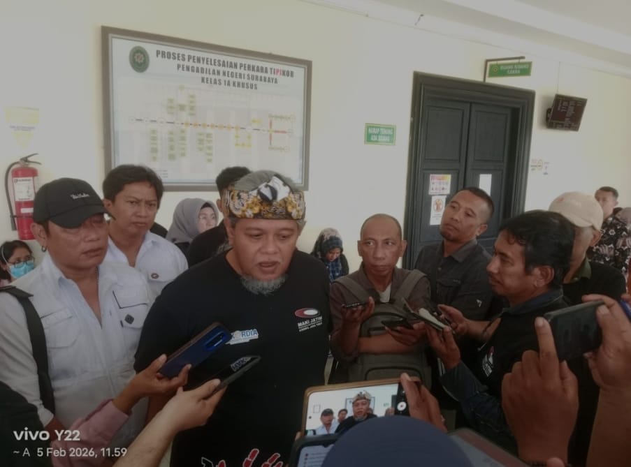 Dhoni Drever Online Pertanyakan Sikap MAKI Jatim: Pengawas atau Jubir Gubernur?