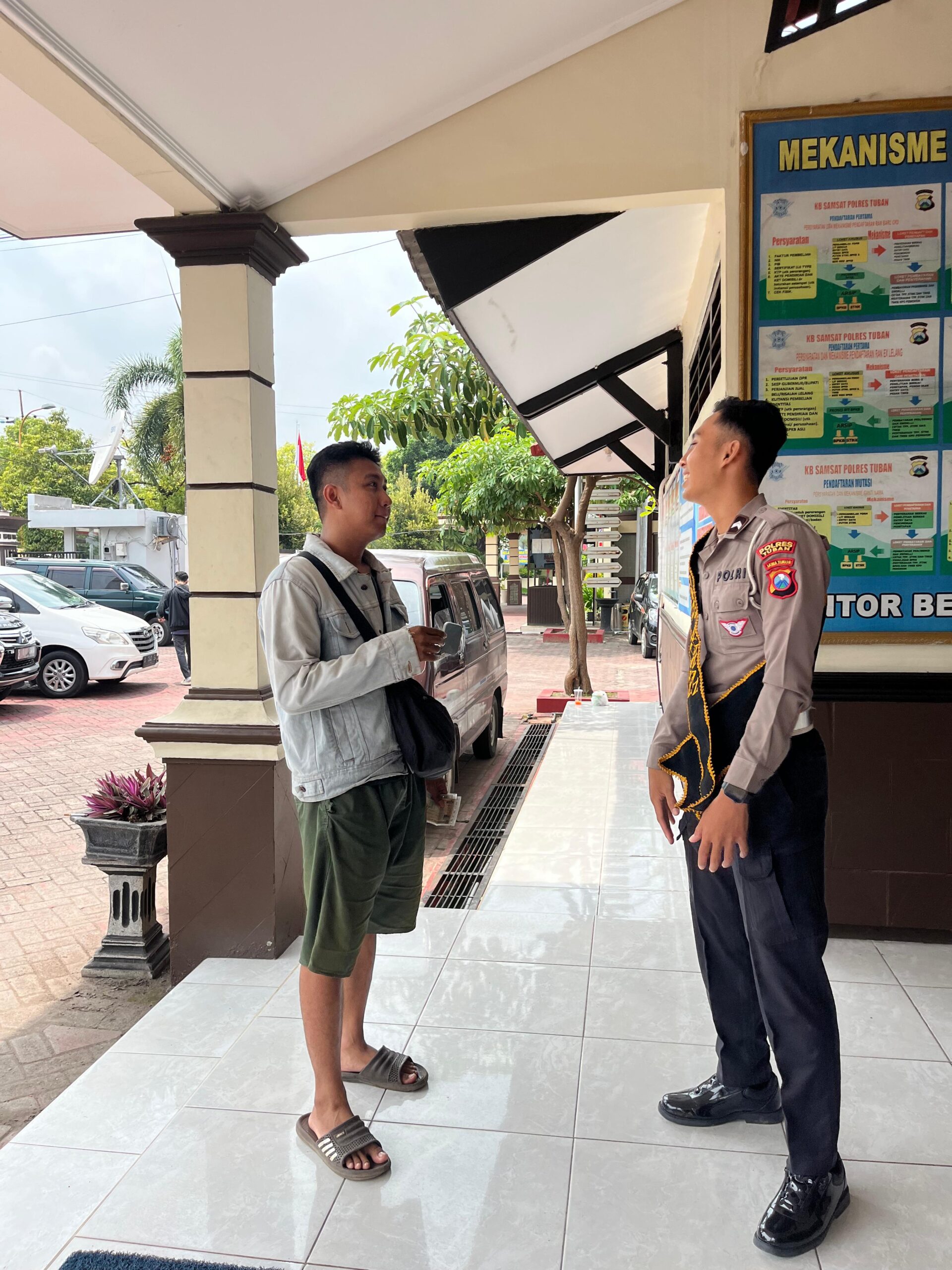 Polantas Menyapa Jadi Sarana Dialog Polisi dan Warga di Tuban