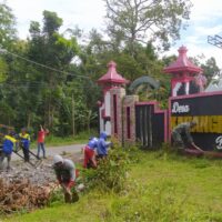Pererat Silaturahmi, Babinsa Karangrejo Dan Warga Dusun Sumberjo Kompak Kerja Bakti Bersihkan Lingkungan