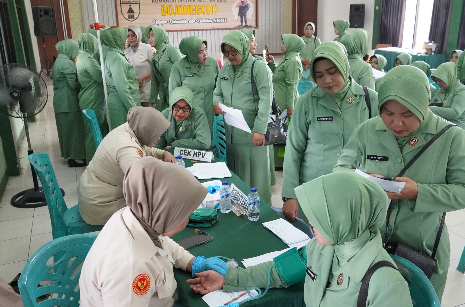 HUT Persit KCK ke- 80, Kodim Bojonegoro Gelar Pemeriksaan EKG dan HPV DNA