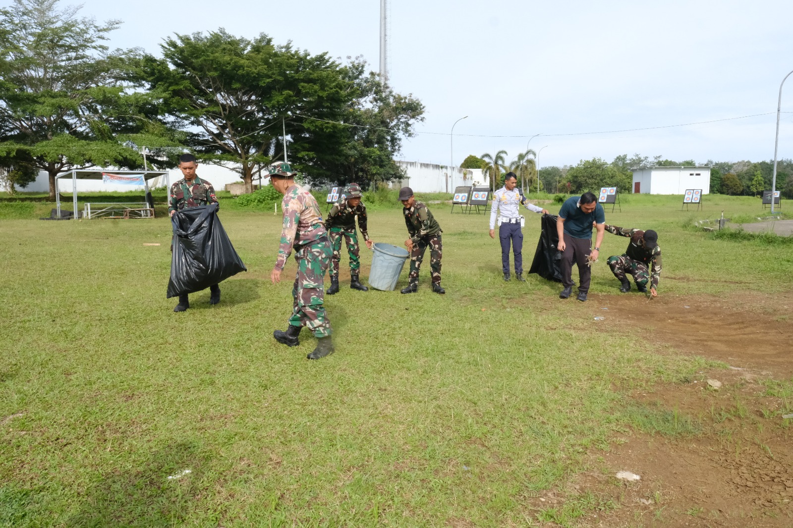 Pemkab Kubar Bersama TNI-Polri Gelar Gerakan Indonesia ASRI dan Sedekah Sampah