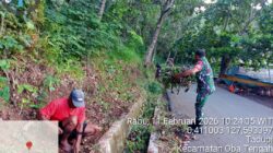 Babinsa Koramil 1505-05/Sofifi Bersama Warga Kerja Bakti Bersihkan Akses Jalan