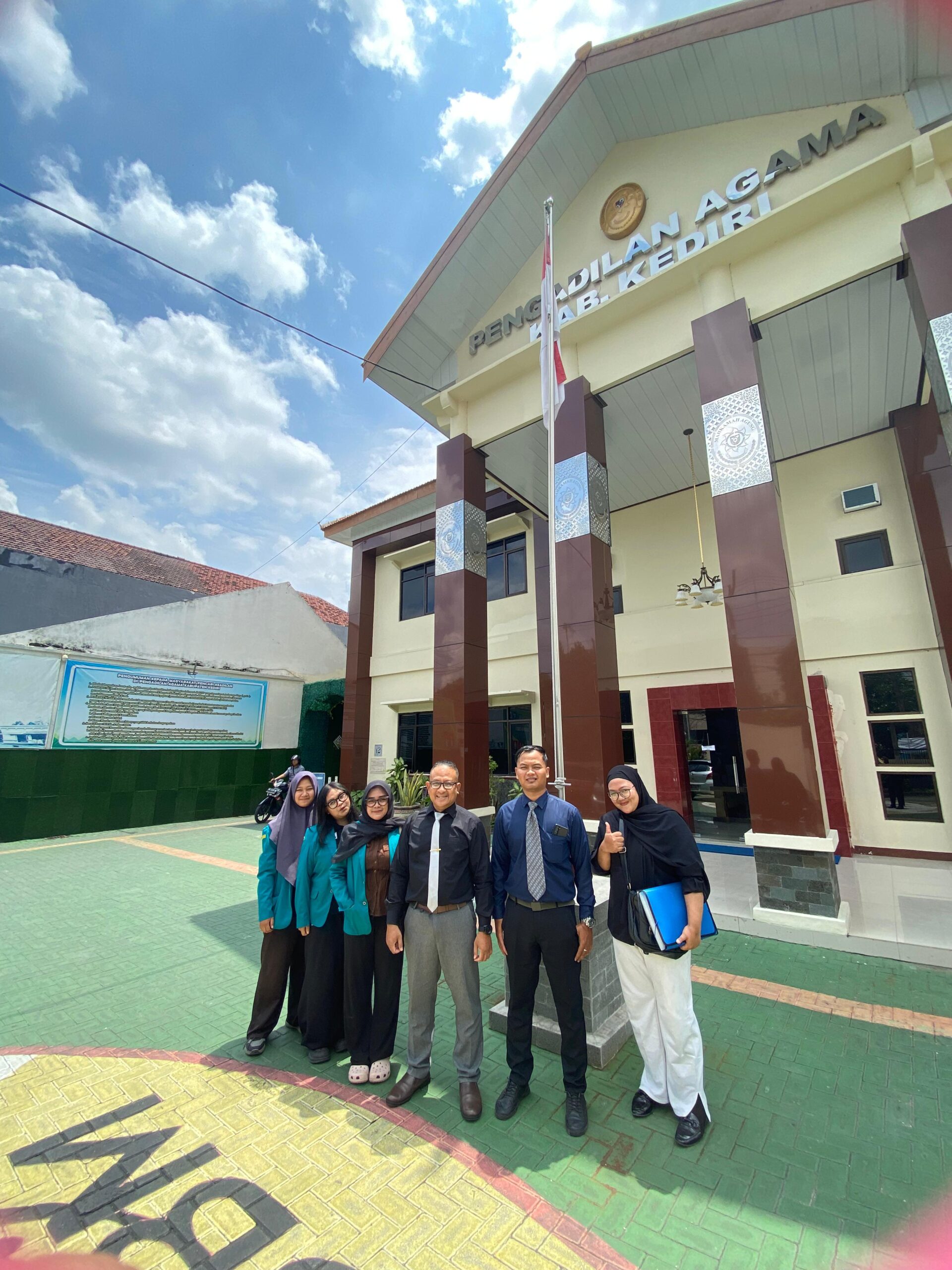 Taat Agama, Taat Negara: Spirit Ramadhan dalam Bingkai NKRI Taat Agama, Taat Negara: Spirit Ramadhan dalam Bingkai NKRI