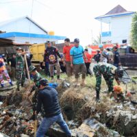 Peduli Lingkungan, Kodim 1505/Tidore Bersama Instansi Terkait Gelar Jumat Bersih