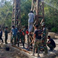 TNI AD Lanjutkan Progres Jembatan Penghubung Desa di Kecamatan Linge Aceh Tengah