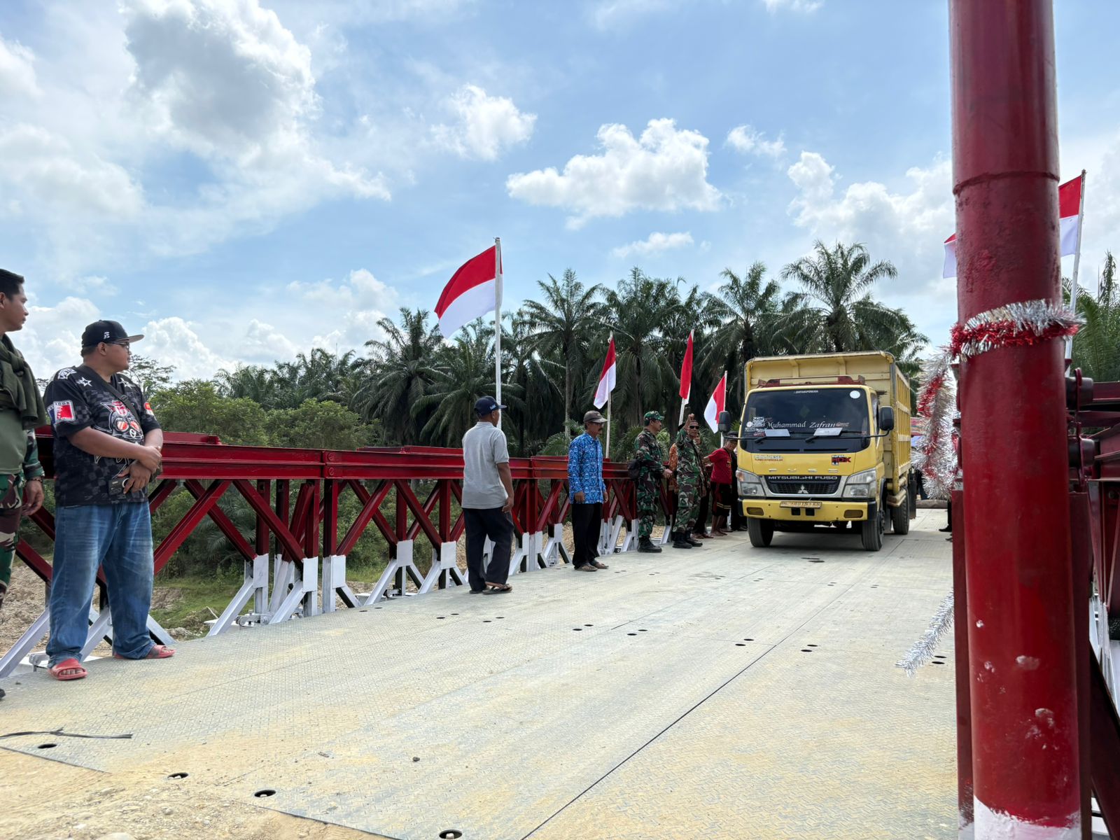 TNI Rampungkan Jembatan Bailey Alue Leuhob Aceh Utara, Akses Tiga Kecamatan Kembali Terhubung TNI Rampungkan Jembatan Bailey Alue Leuhob Aceh Utara, Akses Tiga Kecamatan Kembali Terhubung