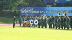 Dirbinjianbang Akmil Pimpin Upacara Bendera Minggu Kedua di Lapangan Sapta Marga