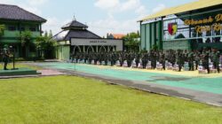 Berbagi Berkah, Dandim Bojonegoro berikan Bingkisan Lebaran untuk Anggota