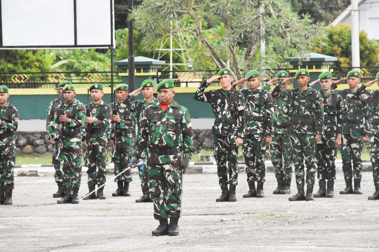 Dandim 1710/Mimika Pimpin Upacara 17-an, Bacakan Amanat Pangdam XVII/Cenderawasih