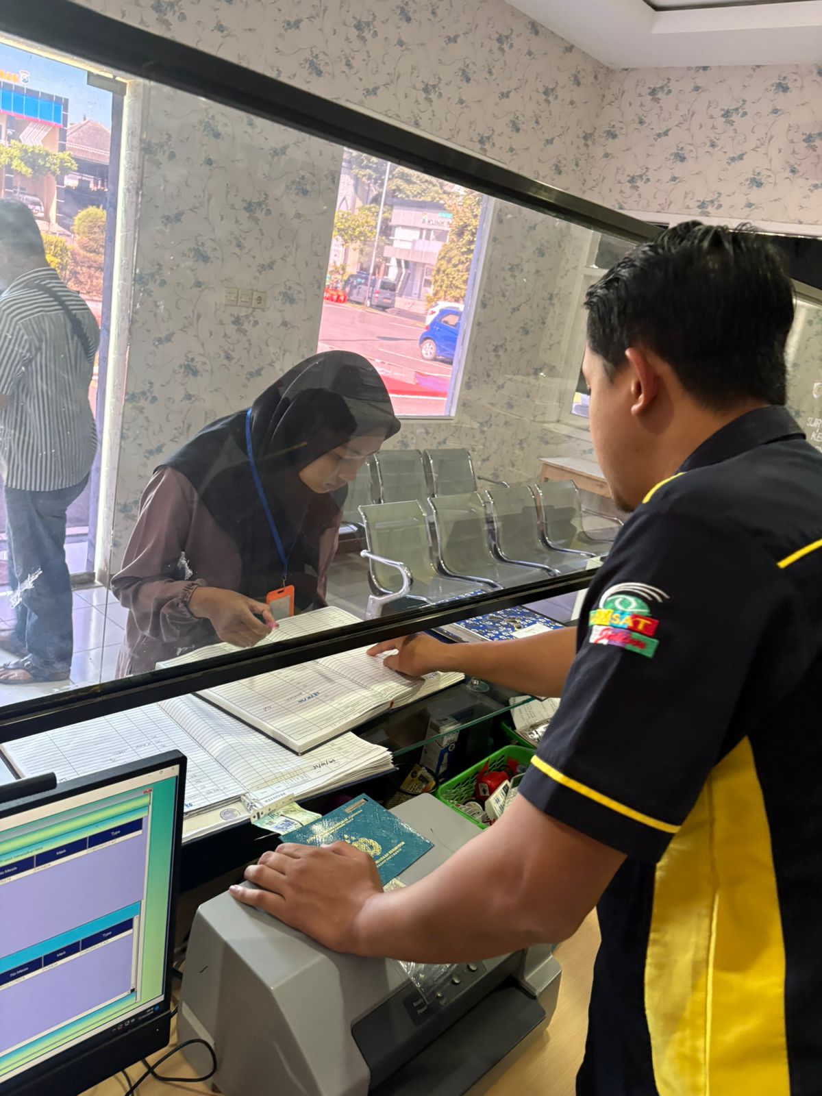 Satlantas Polres Tuban Hadirkan Layanan Dekat dan Mudah Dijangkau Warga Satlantas Polres Tuban Hadirkan Layanan Dekat dan Mudah Dijangkau Warga