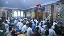 Umat Muslim Lanud Sultan Hasanuddin Laksanakan Sholat Idul Fitri di Masjid Nurussamawat