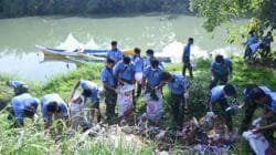 Lanud Sultan Hasanuddin Bersama Satuan TNI AU Wilayah Makassar, Gelar Karya Bakti di TPI dan Pasar Batangase, Maros