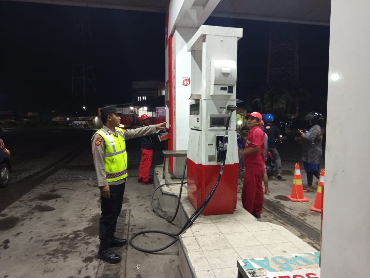 Meski Tidak Ada Antrean Panjang, Polsek Widang Tetap Patroli dan Monitoring SPBU