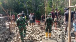 Semangat Gotong Royong Menggema di Desa Gita, Jembatan Garuda Terus Dikerjakan