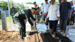 Bentuk Penghormatan Terakhir, Kasdim 1505/Tidore Pimpin Pemakaman Militer Purnawirawan TNI