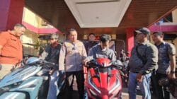 Senyum Sumringah Korban Curanmor Usai Polres Probolinggo Temukan dan Serahkan Motor yang Hilang