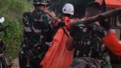 TNI Kerahkan Ratusan Personel dan Dukungan Udara Berhasil Evakuasi Korban Helikopter Airbus H130 di Sekadau