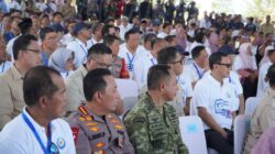 Panglima TNI Dampingi Presiden RI Prabowo Subianto Panen Raya Udang di Kebumen