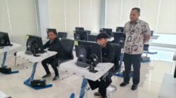 Warga Tuban Sambut Polantas Tuban Menyapa, Edukasi SIM, STNK dan BPKB