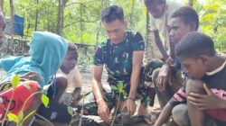 Satgas TMMD Kodim 1710/Mimika Tanamkan Kepedulian Lingkungan Lewat Penanaman Mangrove Bersama Anak-Anak