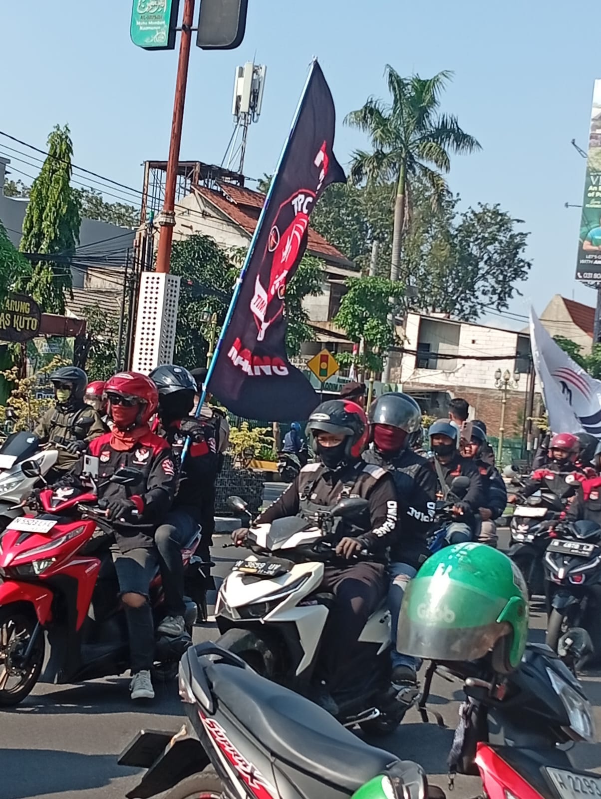 Demo Driver Online Warnai Surabaya, DPRD Jatim Janji Kawal Aspirasi GERANAT’S