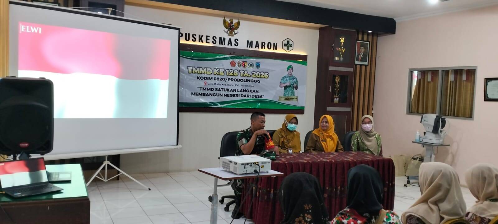Skiring Mata Digital dan Pemberian Kacamata Dukung TMMD Ke-128 Kodim 0820/Probolinggo Skiring Mata Digital dan Pemberian Kacamata Dukung TMMD Ke-128 Kodim 0820/Probolinggo