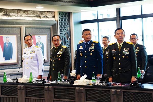 Panglima TNI Tegaskan Pentingnya ASEAN Sebagai Jangkar Stabilitas Kawasan pada Sidang ke-23 ACDFM Panglima TNI Tegaskan Pentingnya ASEAN Sebagai Jangkar Stabilitas Kawasan pada Sidang ke-23 ACDFM