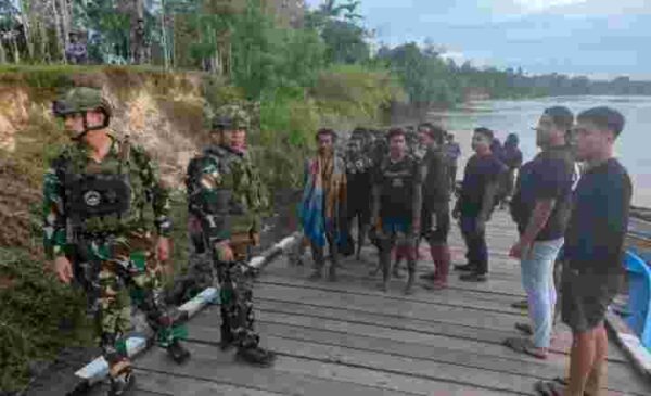 Koops TNI Habema Evakuasi 44 Pendulang Emas dari Gangguan OPM di Pegunungan Bintang