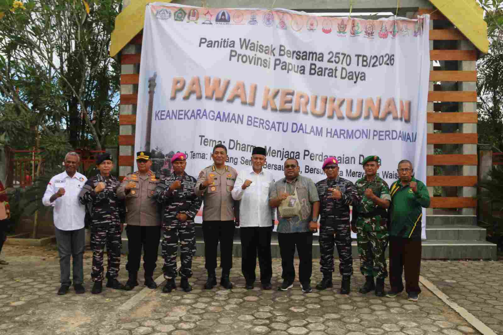 *Pawai Kerukunan Warnai Waisak di Sorong, Irwasda Polda Papua Barat Daya: Perbedaan Justru Perekat Persatuan*