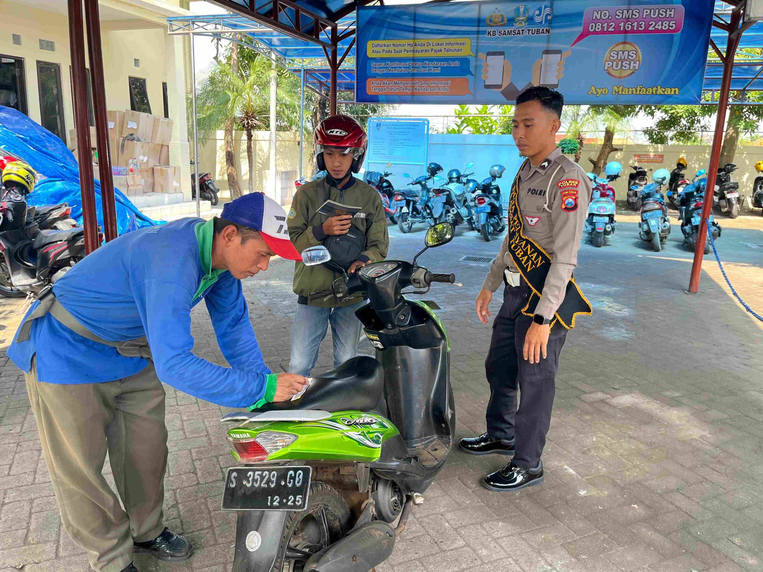 Mau Perpanjang SIM atau Urus STNK? Polantas Tuban Datang ke Warga!