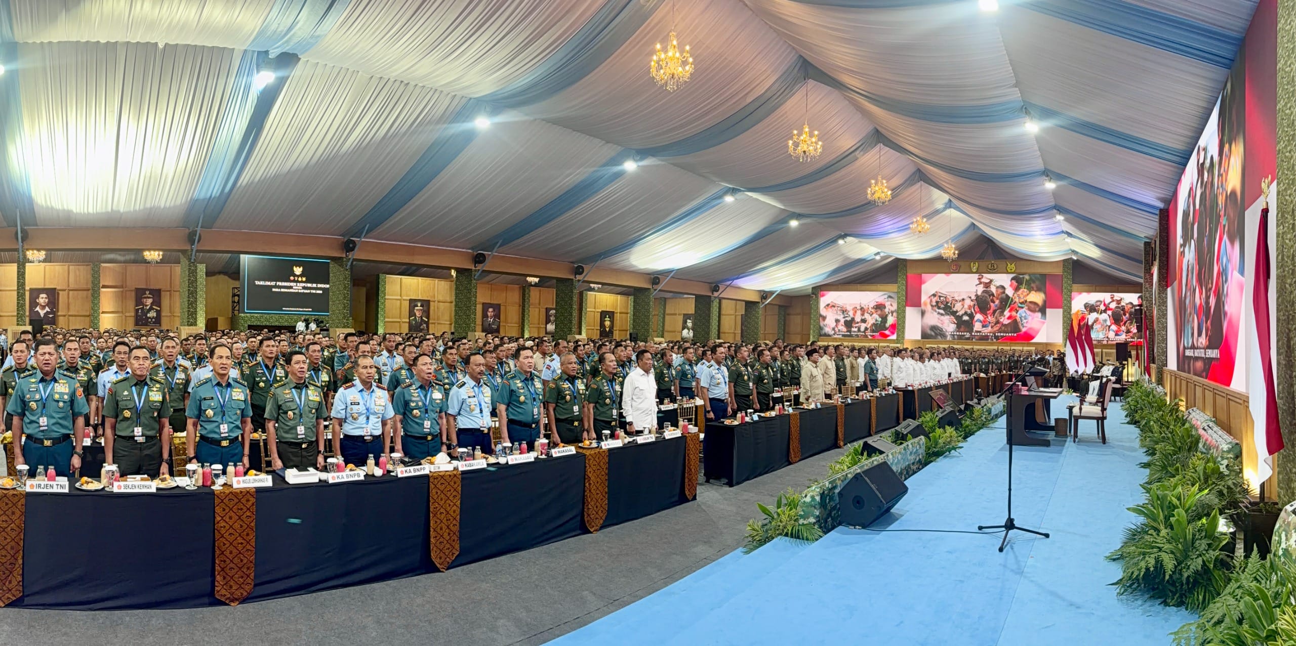 Panglima TNI Dampingi Presiden Berikan Taklimat kepada 1.500 Komandan Satuan TNI di Unhan Bogor