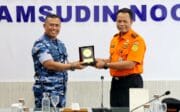 Sinergi Tanpa Batas, Kabasarnas Beri Penghargaan Khusus untuk Lanud Sjamsudin Noor